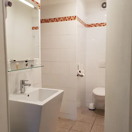 Le Napoleon Hotel 3*