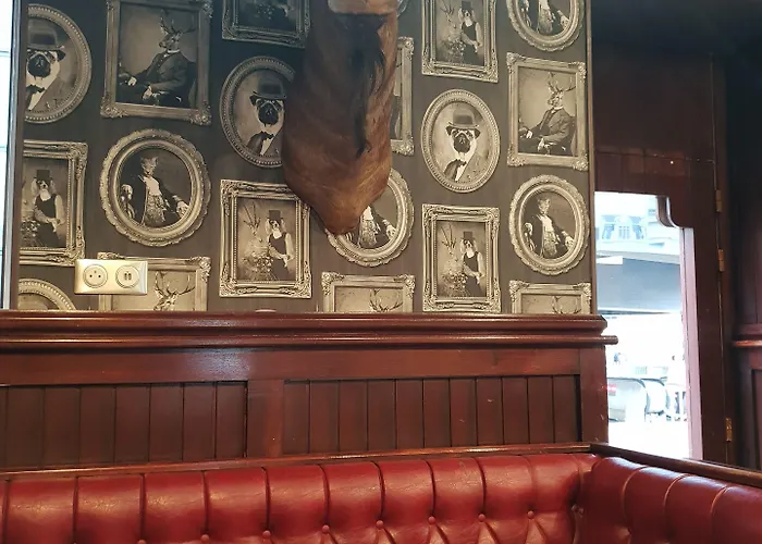 Le Napoleon Hotel 3*