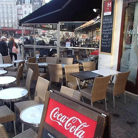 Le Napoleon Hotel 3*